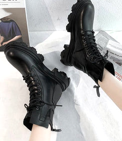 Boots - Women Martin Moon Boots - Chunky Heel - Susan